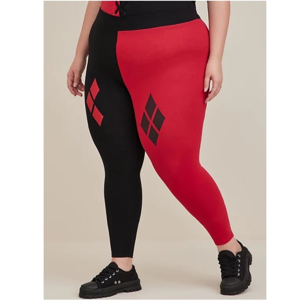 TORRID NWT DC HARLEY QUINN FULL LENGTH LEGGING - Picture 3 of 6